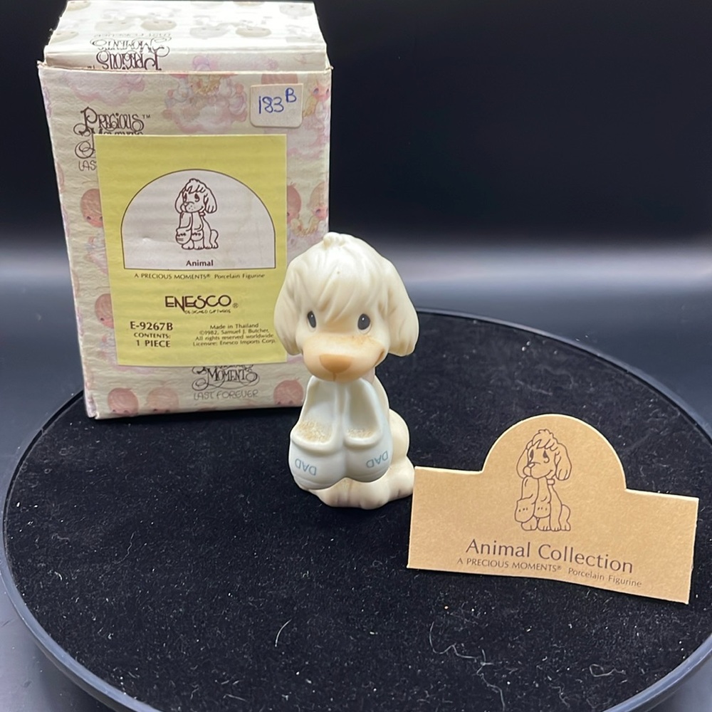 Precious Moments Figurine - Picture 1 of 4